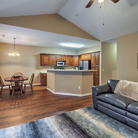 Branson Home With Deck Walk To The Strip And Creek! Екстериор снимка