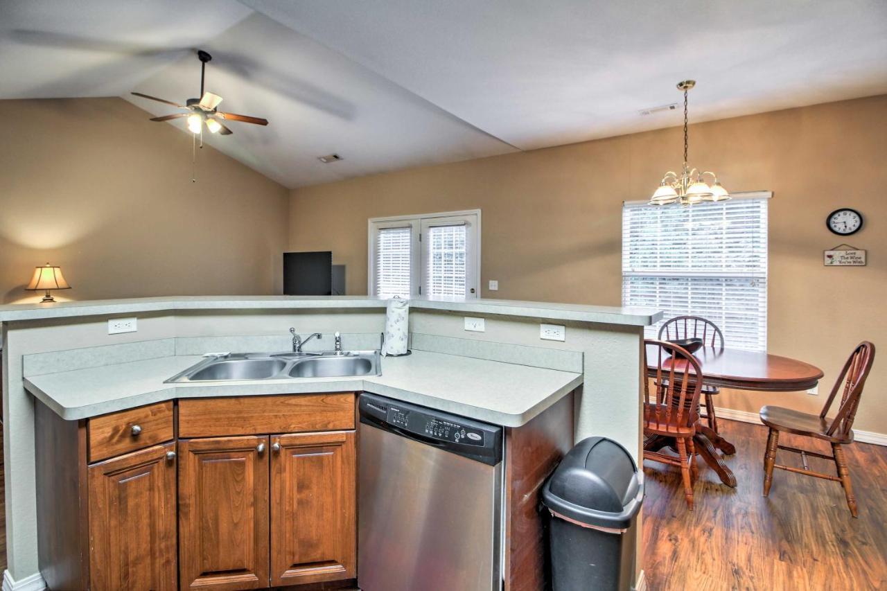 Branson Home With Deck Walk To The Strip And Creek! Екстериор снимка