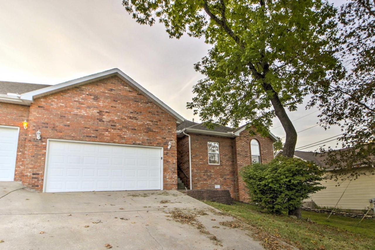 Branson Home With Deck Walk To The Strip And Creek! Екстериор снимка